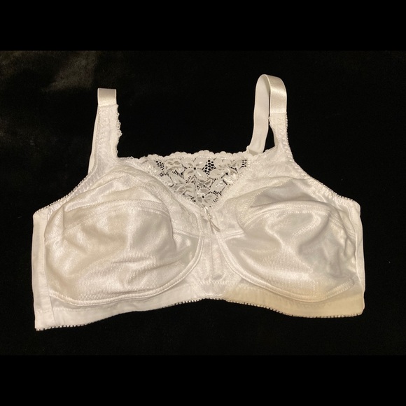 Almost U Wireless Camisole Bra Style 1200 40B 42B - Picture 7 of 12